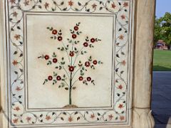 23 Delhi Red Fort Diwan-i-Khas Hall of Private Audiences Floral Inlay Decoration Close Up