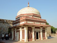 02 Delhi Qutab Minar Tomb of Imam Zamin