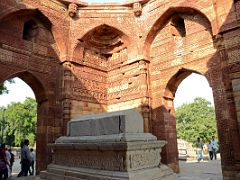 13 Delhi Qutab Minar Tomb of Iltutmish Cenotaph In White Marble
