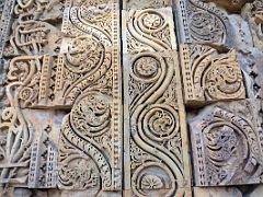 20 Delhi Qutab Minar Quwwat-ul-Islam Mosque Arch Carving Close Up