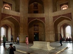 08 Delhi Humayun Tomb Mausoleum Inside