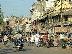 03C Driving Through Delhi With A Street Scene