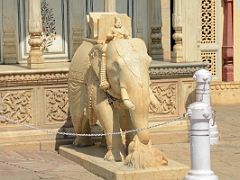 04 Jaipur City Palace Rajendra Pol White Marble Elephant Close Up