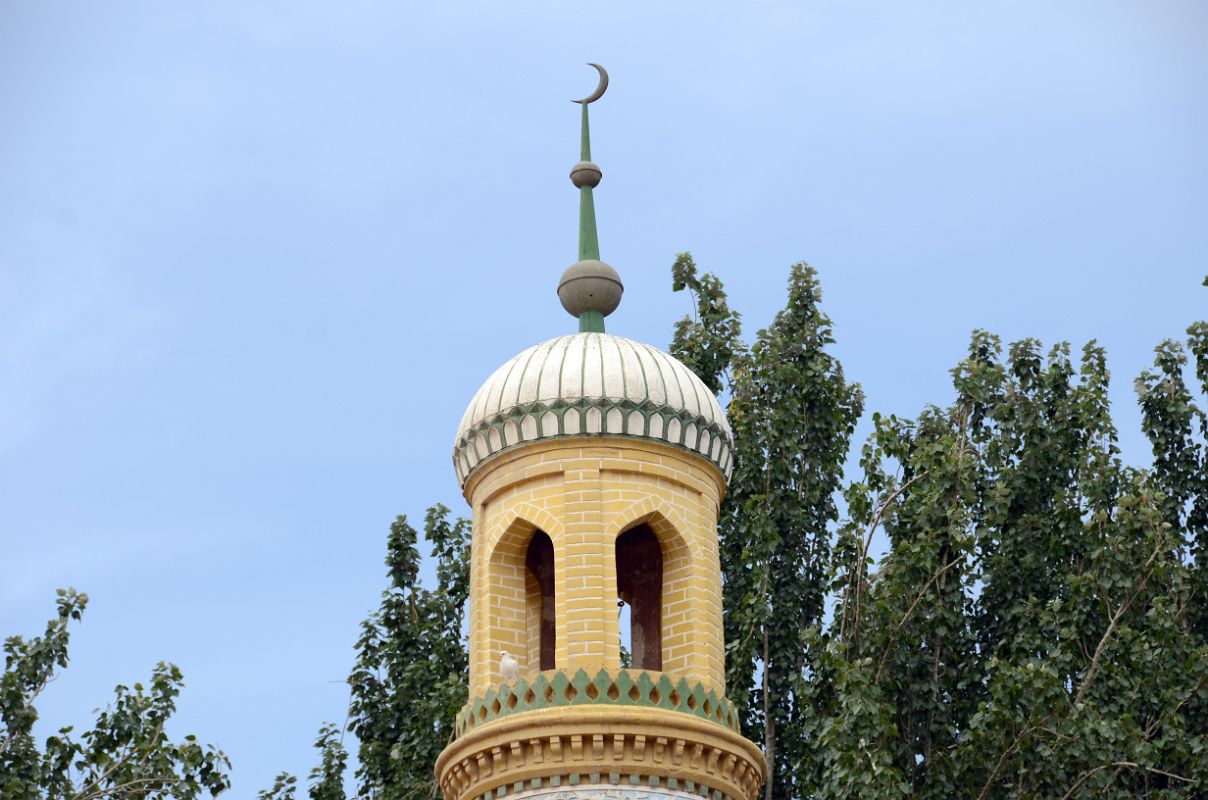 04 Kashgar Id Kah Mosque Minaret Close Up
