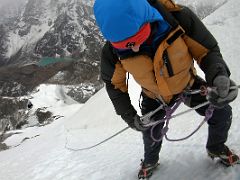 16A Descending from the Lobuche East summit is safe using a figure 8