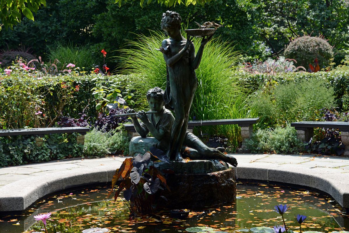 35c South Conservatory English Garden Fountain Depicts Mary And