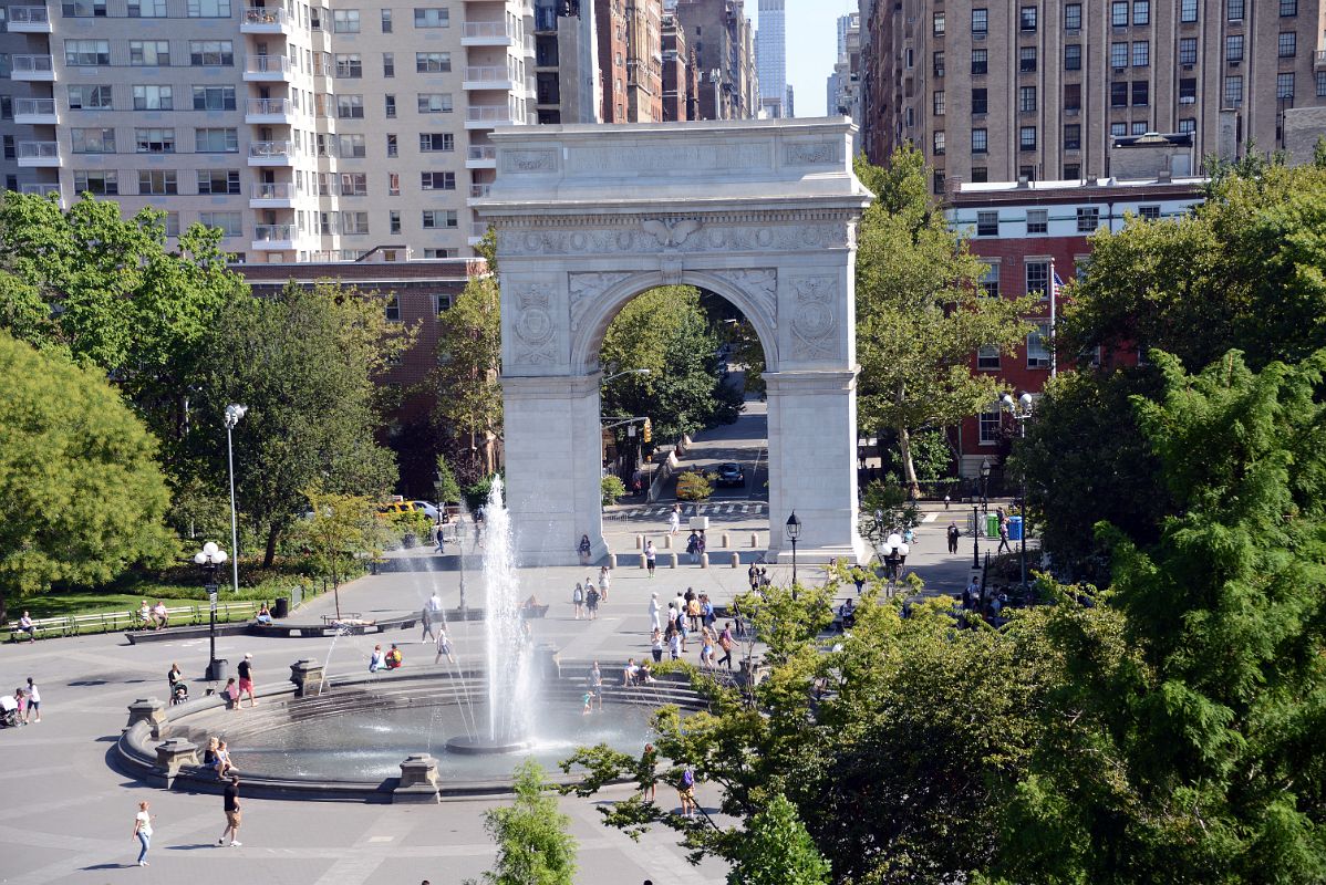 02 New York Washington Square Park With Washington Arch And Fountain From NYU Kimmel Center