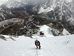 Climb to Lobuche East summit