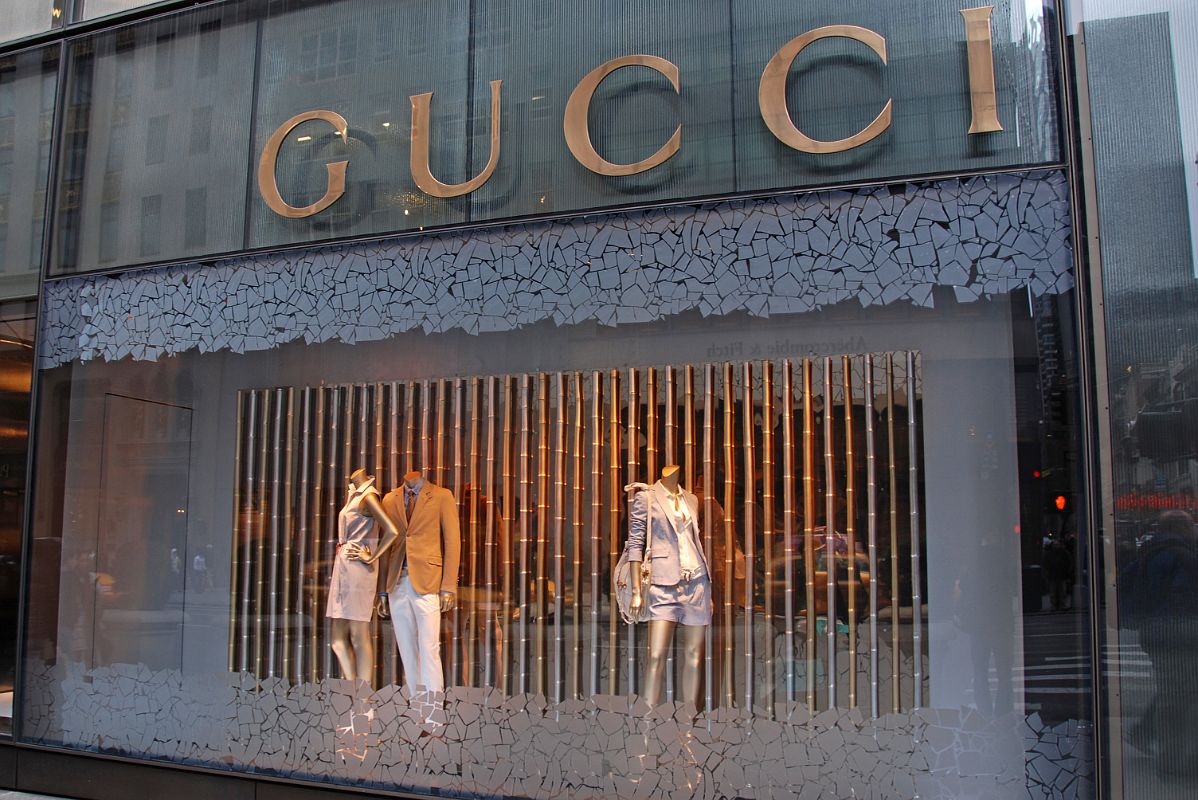 New York City Fifth Avenue 725 00 Gucci Window Display